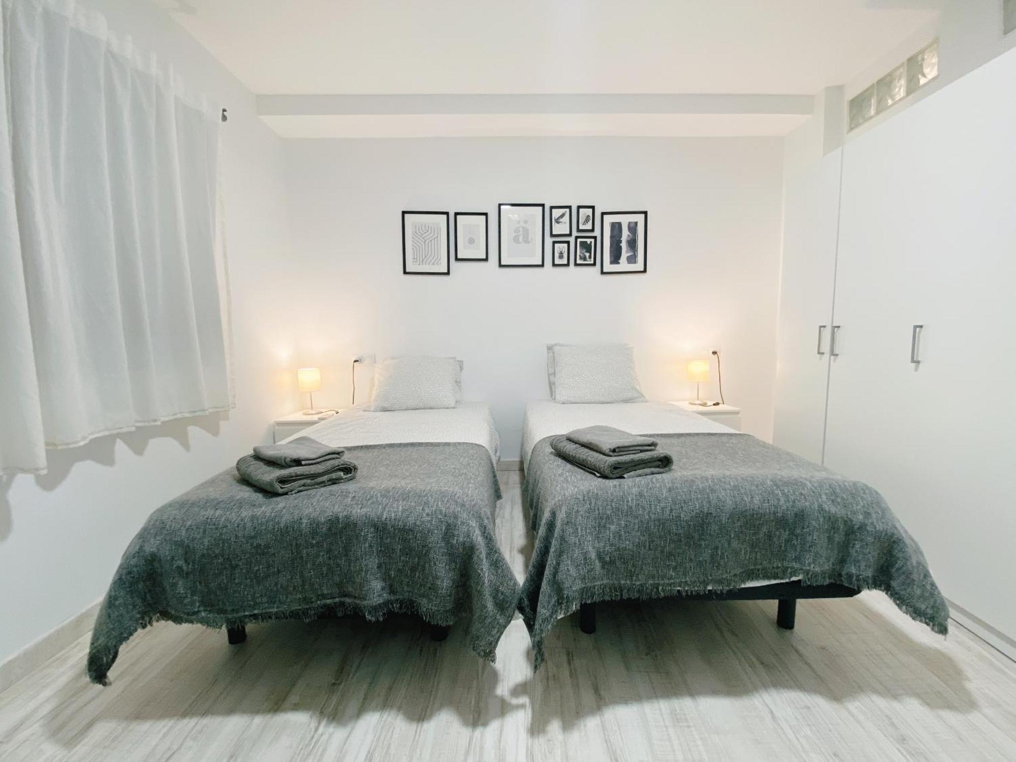 Gmc Turistics - Great Apartment For Groups & Families Malaga Luaran gambar